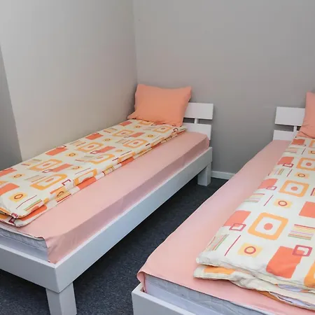 Anin Dvor * Sekovici